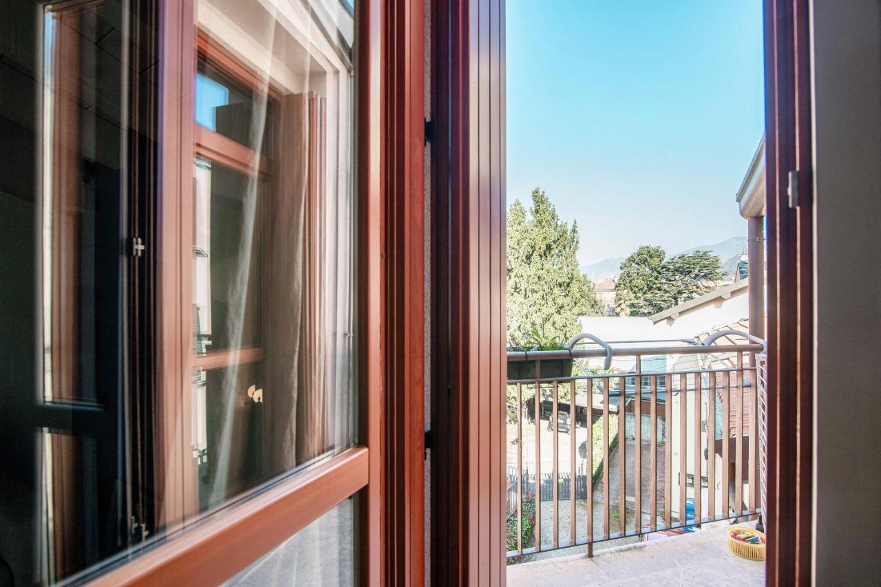 Joivy Isotta'S House With 2 Cosy Balconies Apartment Como Exterior photo